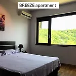 Vista And Breeze In Appartement